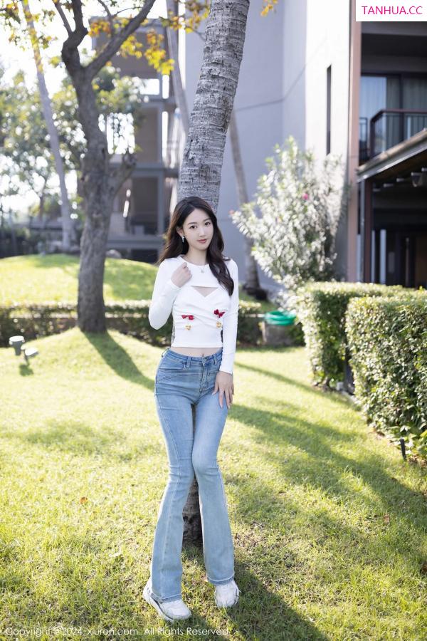 唐安琪  [XiuRen]高清写真图 2024.03.18 No.8250 唐安琪 美腿性感第10张图片